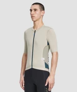 MAILLOT MAAP ALT ROAD JERSEY NATURAL -Vélo Boutique alt road jersey natural pdp hero 01 desktop