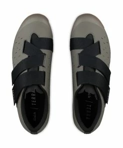 SHOES FIZIK TERRA POWERSTRAP X4 MUD CARAMED -Vélo Boutique best gravel shoes fizik 2 with velcro closure terra powerstrap x4 mud caramel
