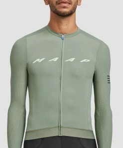 MAILLOT MAAP EVADE PRO BASE LS JERSEY SEAGRASS -Vélo Boutique evadeprobaselsjersey seagrass pdp specs 02 desktop