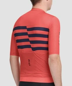 MAILLOT MAAP EMBLED PRO HEX JERSEY GUAVA -Vélo Boutique mens emblem pro hex ss jersey map maj234 guava pdp specs 01 desktop variant 01