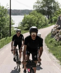 LUNETTES POC ASPIRE BLACK SILVER MIRROR 10 LUNETTES POC ASPIRE BLACK SILVER MIRROR -Vélo Boutique pdp asp2012 aspire 1002 uraniumblack brownsilvermirror 06 1200x