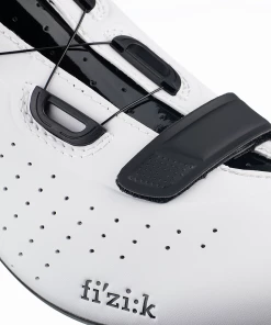 SHOES FIZIK TEMPO OVERCURVE R5 WHITE/BLACK 8 SHOES FIZIK TEMPO OVERCURVE R5 WHITE/BLACK -Vélo Boutique tempo r5 overcurve white black detail2 11
